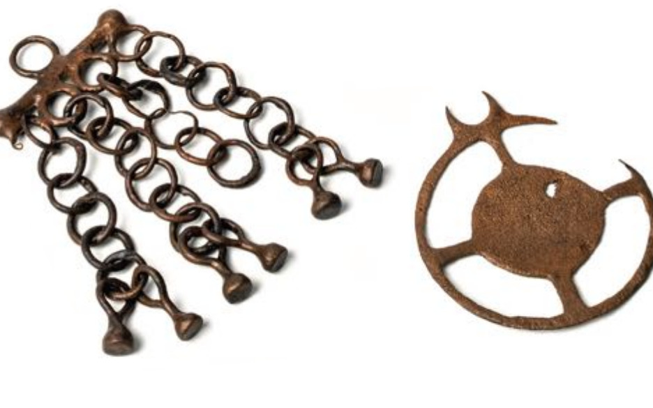 Deux pendentifs protohistoriques